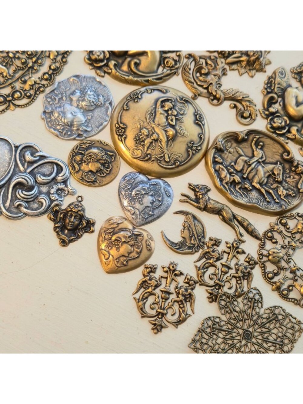 Art Nouveau style Brass Stampings LOT findings Jewelry Crafts Embellishment x30 - Picture 11 of 13